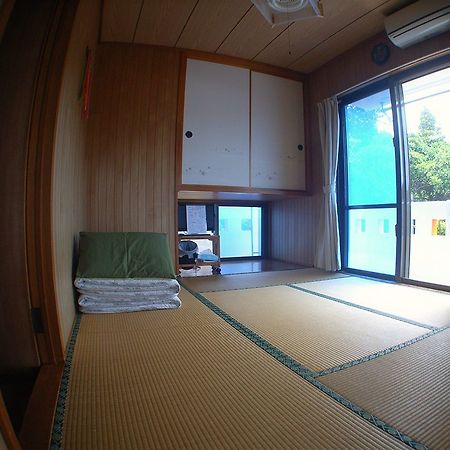 Minshuku Yadokari Hotell Zamami Exteriör bild