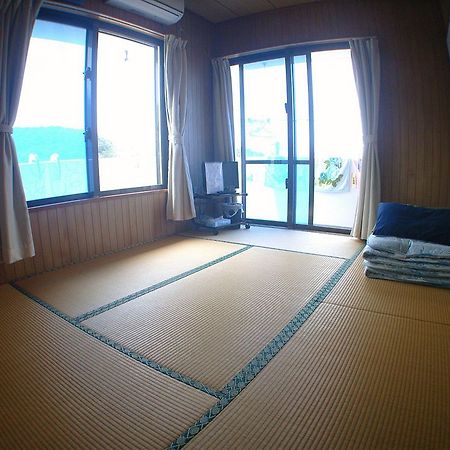 Minshuku Yadokari Hotell Zamami Exteriör bild