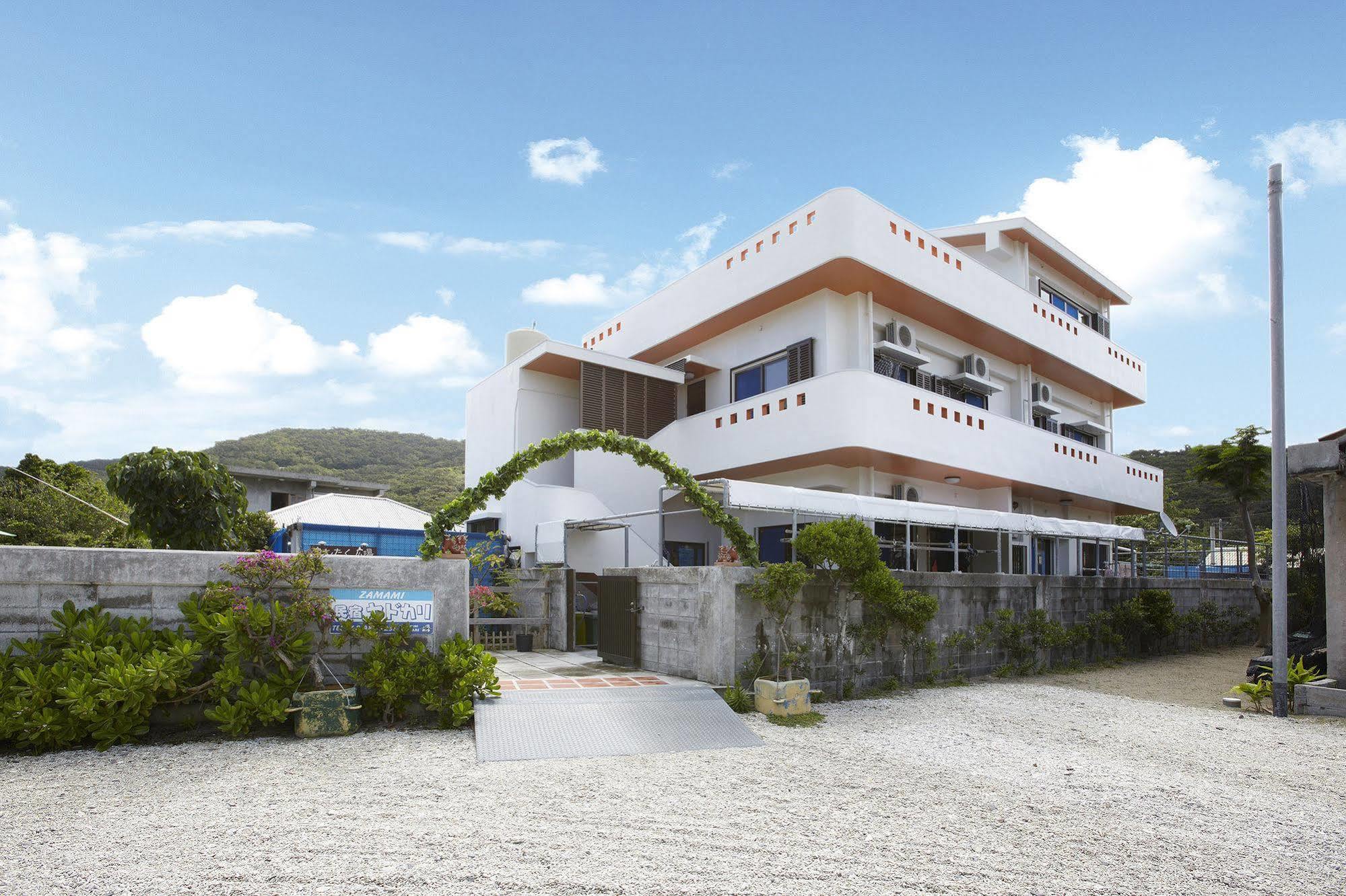 Minshuku Yadokari Hotell Zamami Exteriör bild