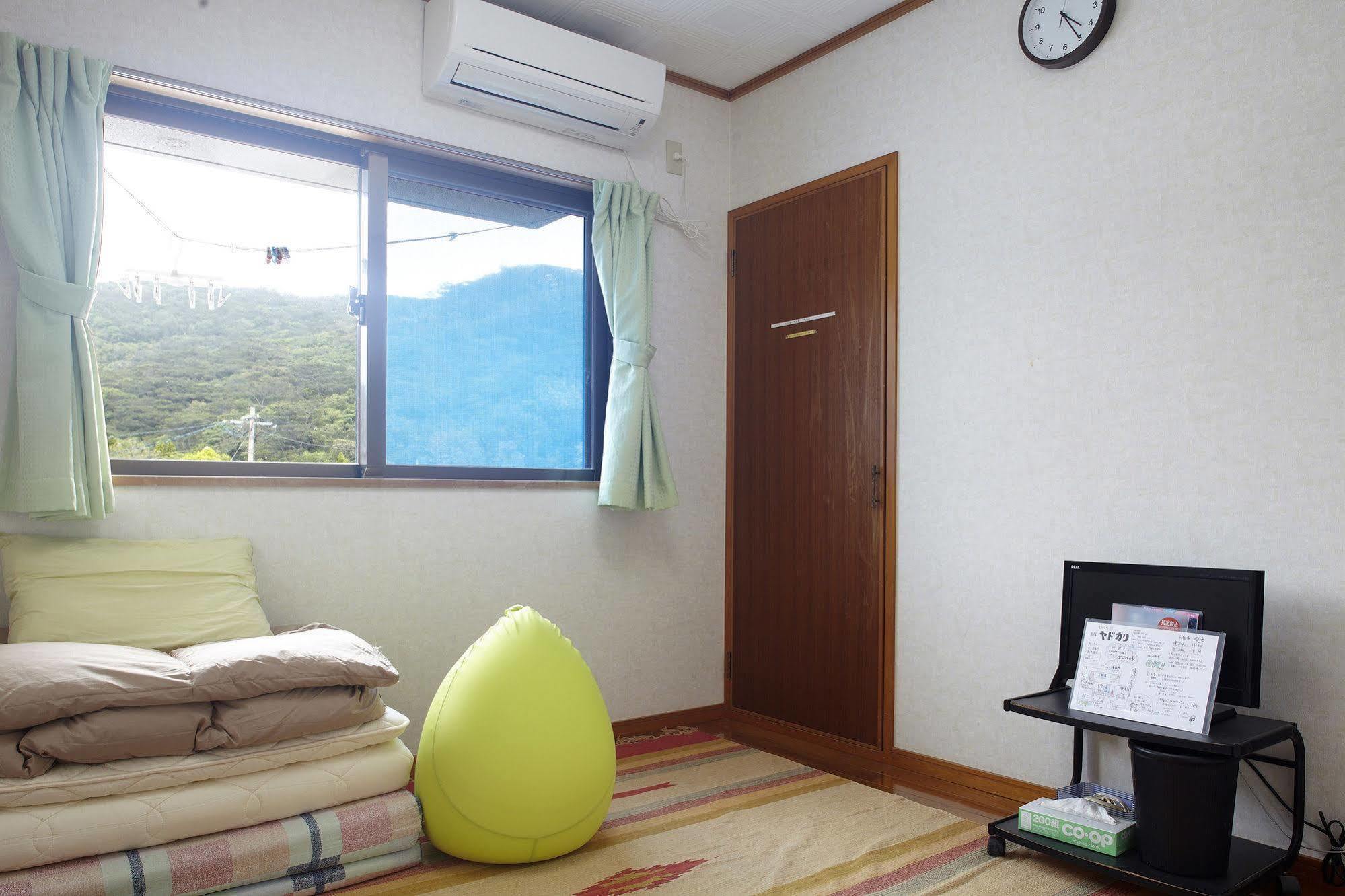 Minshuku Yadokari Hotell Zamami Exteriör bild
