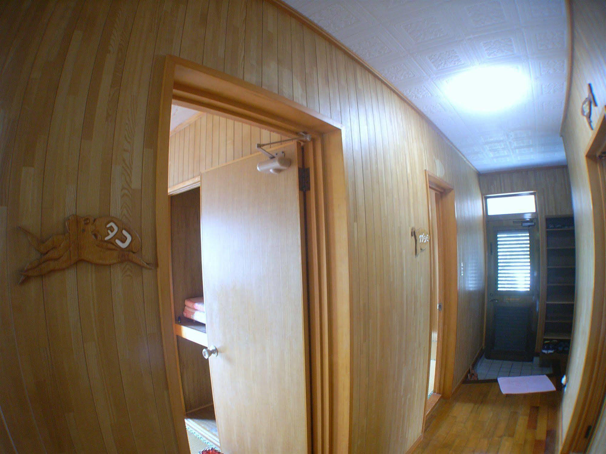 Minshuku Yadokari Hotell Zamami Exteriör bild